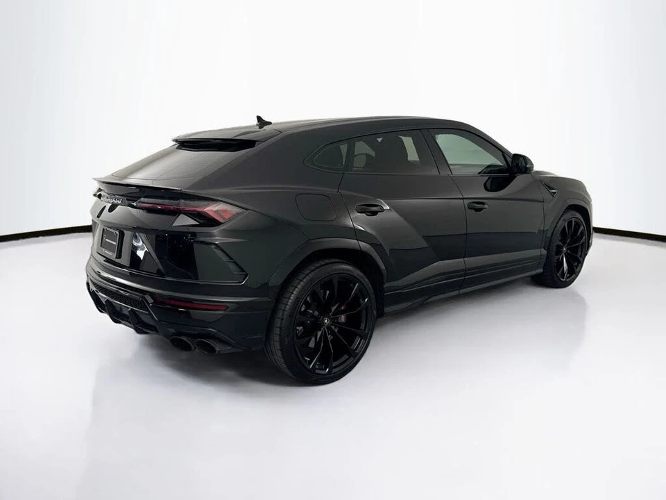 2022 Lamborghini Urus - Image 5 of 31