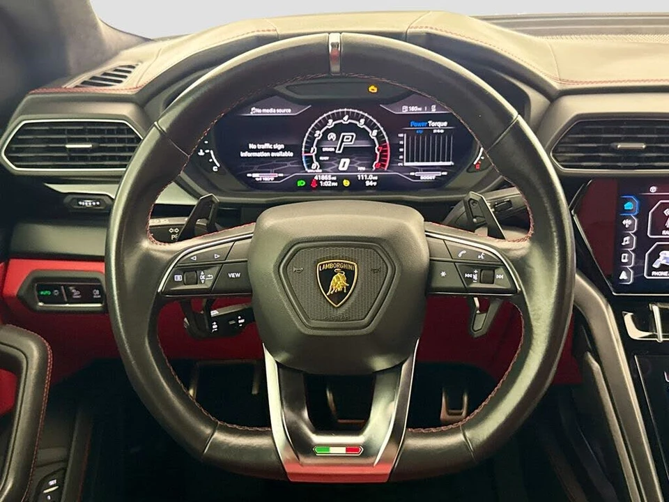 2022 Lamborghini Urus - Image 11 of 31