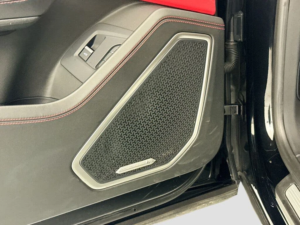 2022 Lamborghini Urus - Image 19 of 31