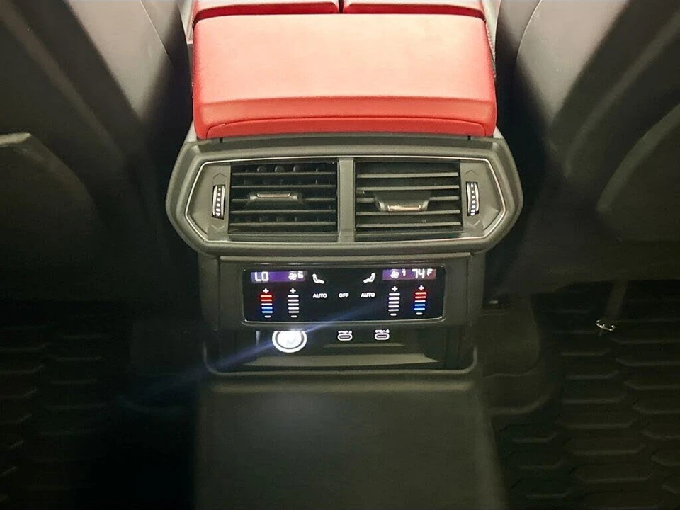 2022 Lamborghini Urus - Image 27 of 31