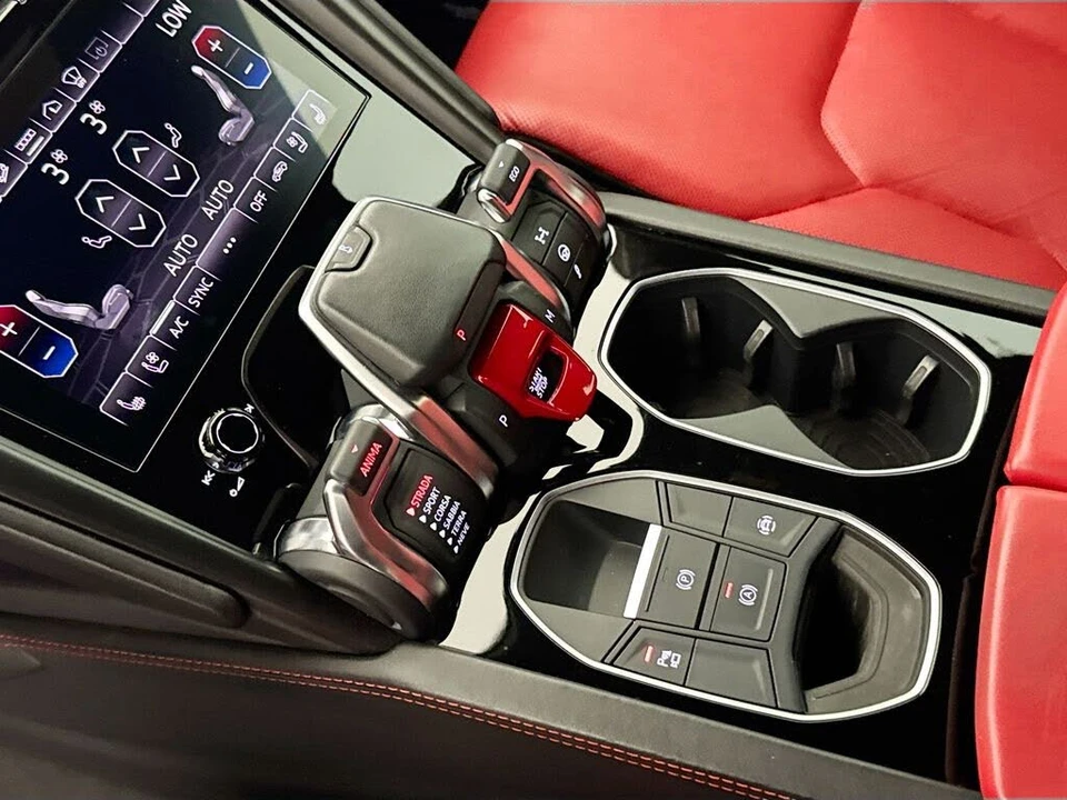 2022 Lamborghini Urus - Image 17 of 31