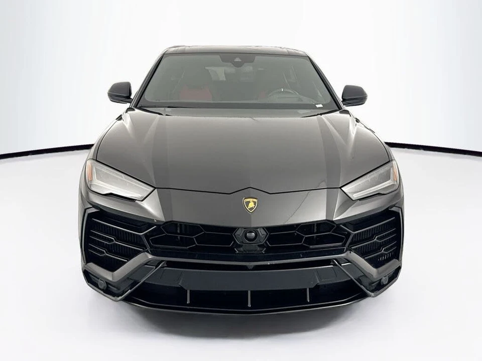 2022 Lamborghini Urus - Image 2 of 31