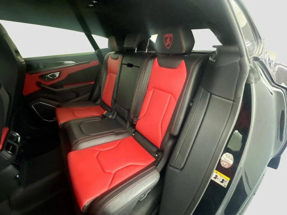 2022 Lamborghini Urus - Image 26 of 31