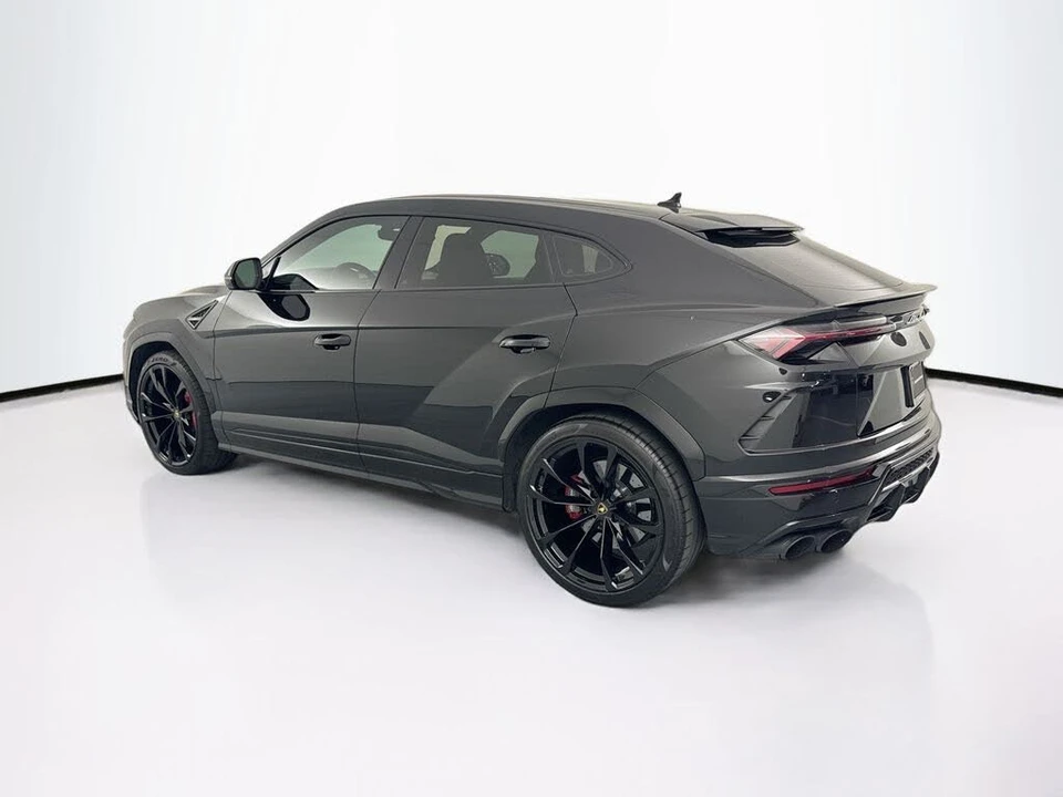 2022 Lamborghini Urus - Image 7 of 31
