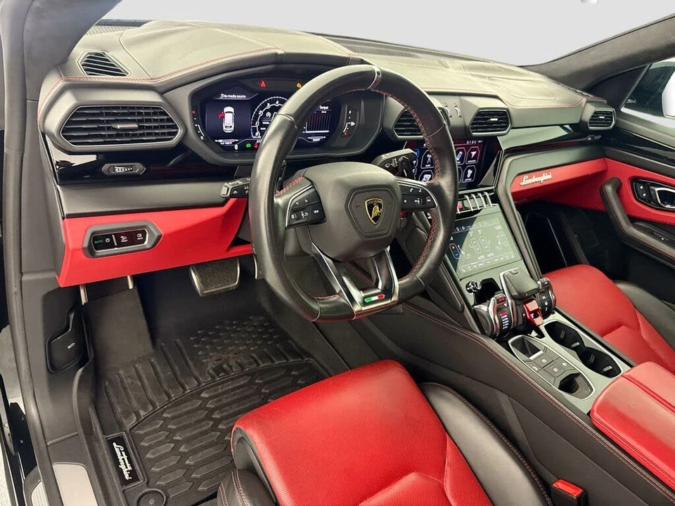 2022 Lamborghini Urus - Image 9 of 31