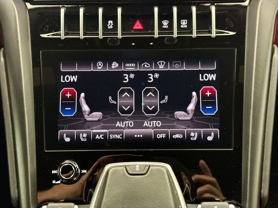 2022 Lamborghini Urus - Image 16 of 31