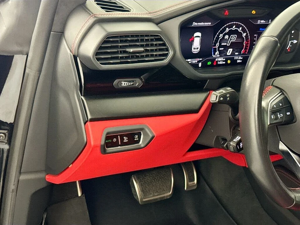 2022 Lamborghini Urus - Image 10 of 31