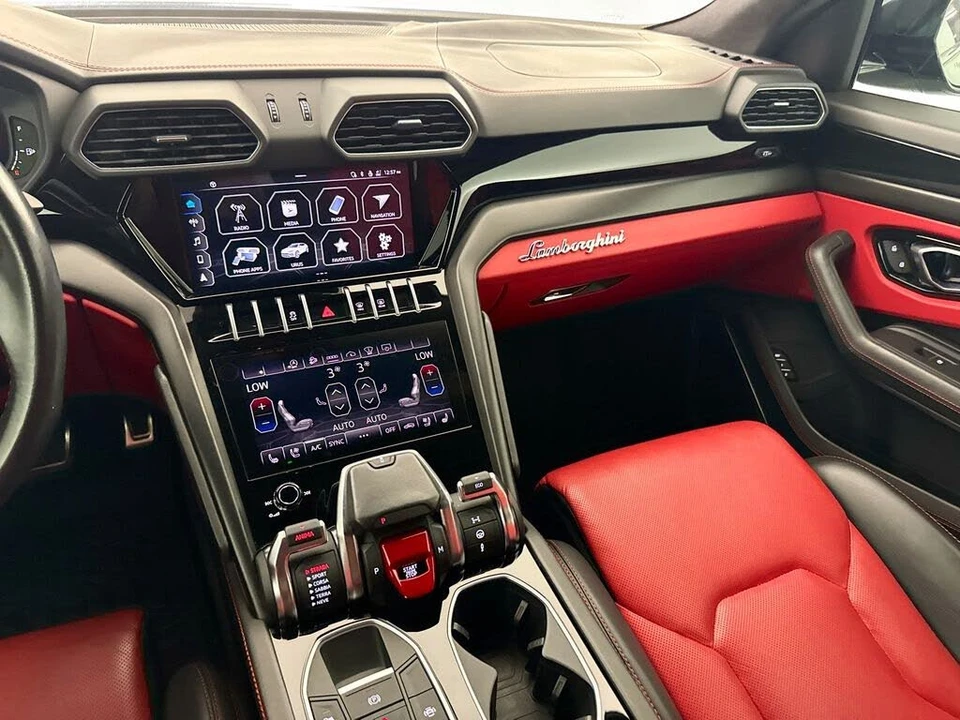 2022 Lamborghini Urus - Image 25 of 31