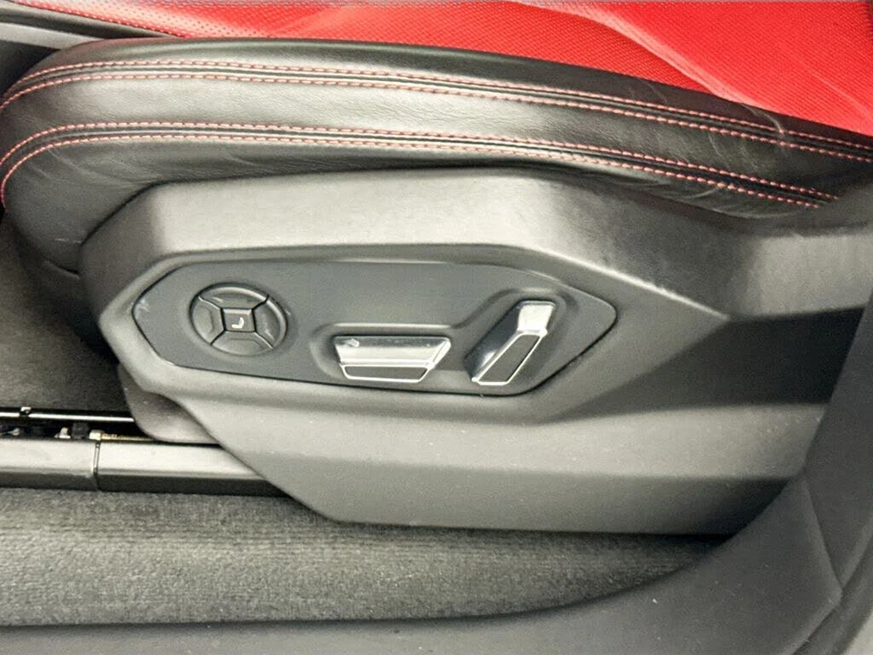 2022 Lamborghini Urus - Image 21 of 31