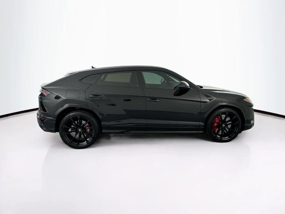 2022 Lamborghini Urus - Image 4 of 31