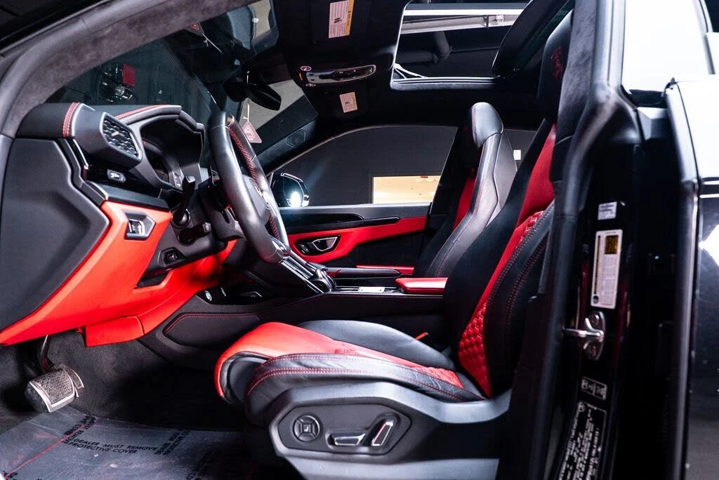 2022 Lamborghini Urus - Image 27 of 31