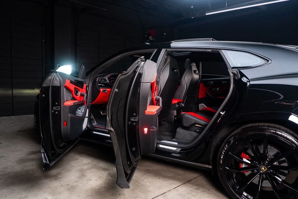 2022 Lamborghini Urus - Image 23 of 31