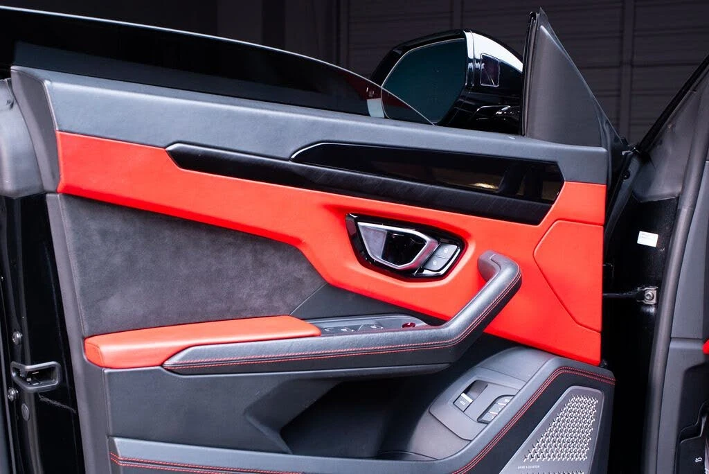 2022 Lamborghini Urus - Image 25 of 31