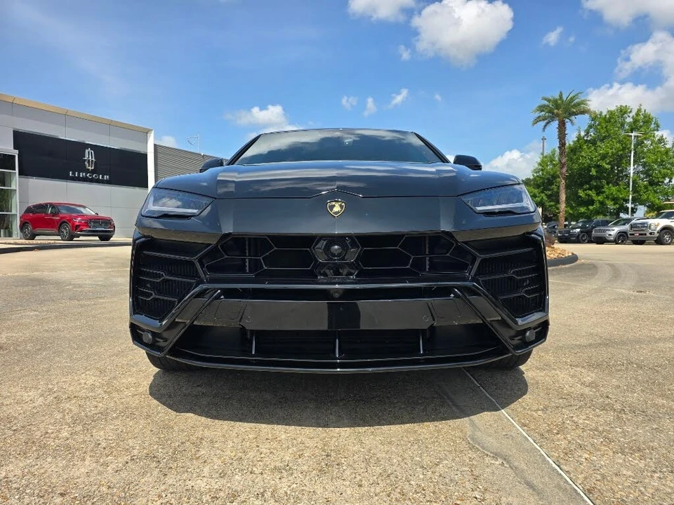 2022 Lamborghini Urus - Image 8 of 27
