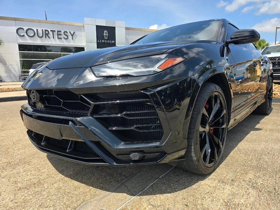 2022 Lamborghini Urus - Image 10 of 27