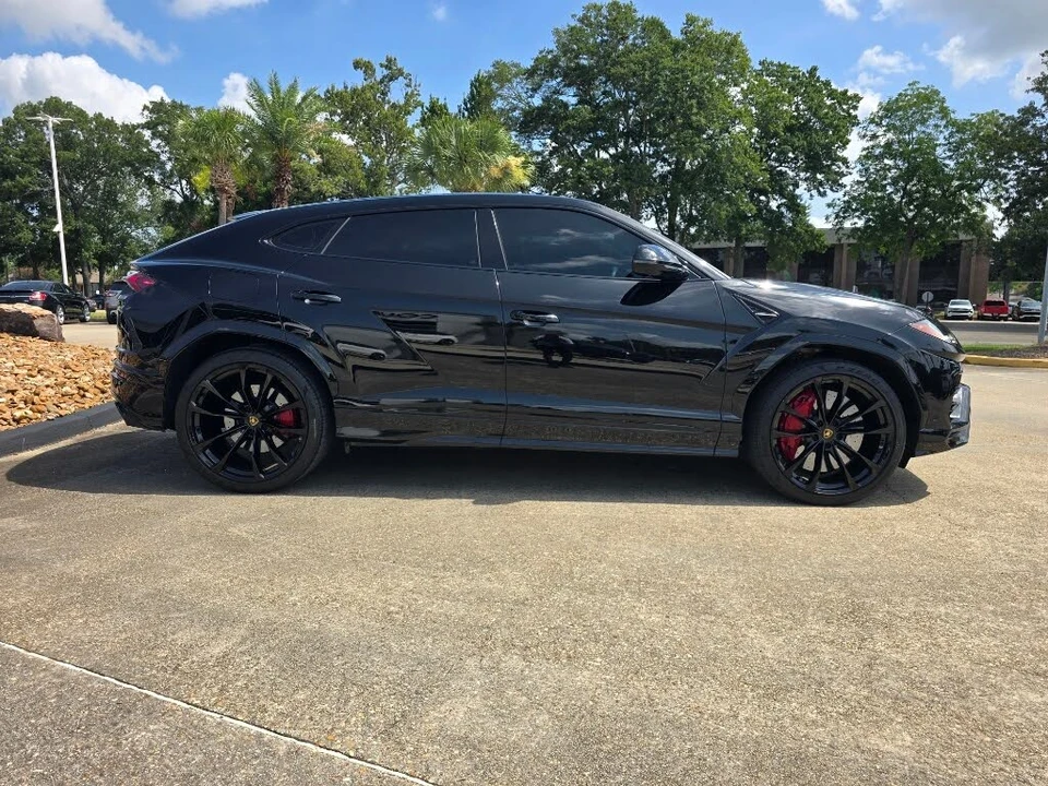 2022 Lamborghini Urus - Image 6 of 27