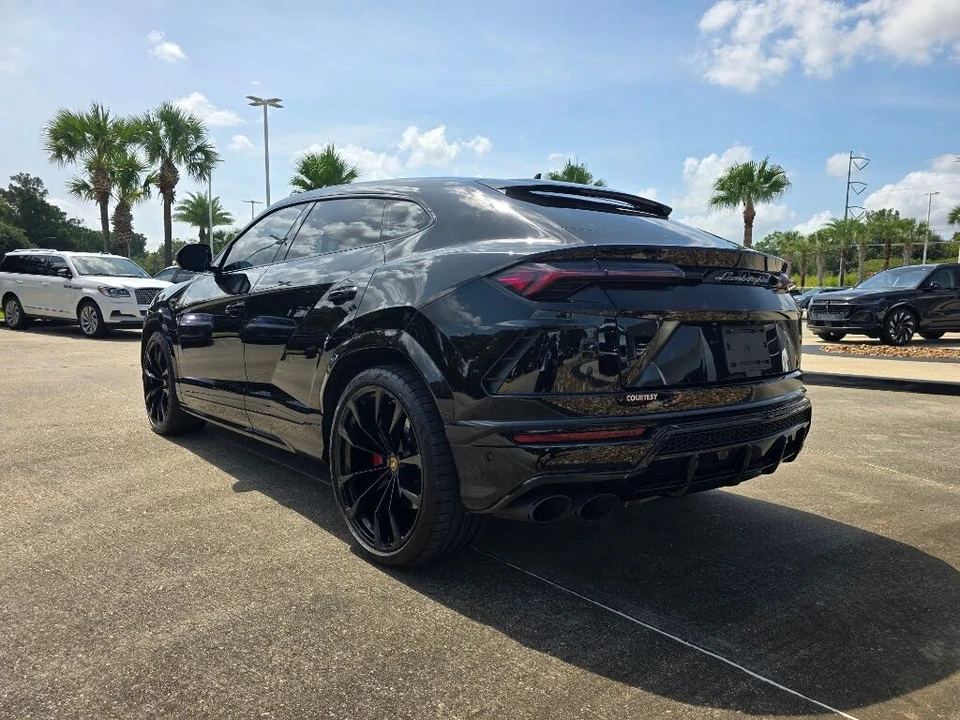2022 Lamborghini Urus - Image 3 of 27