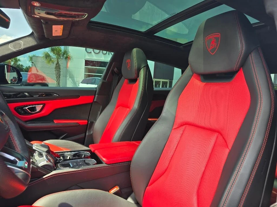 2022 Lamborghini Urus - Image 14 of 27