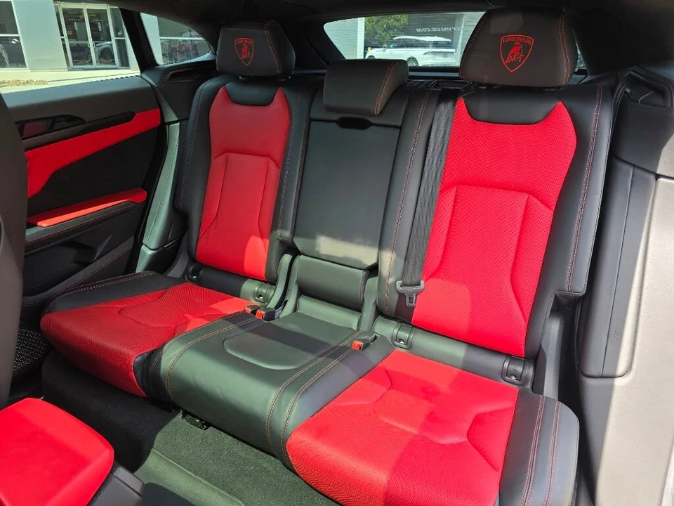 2022 Lamborghini Urus - Image 25 of 27