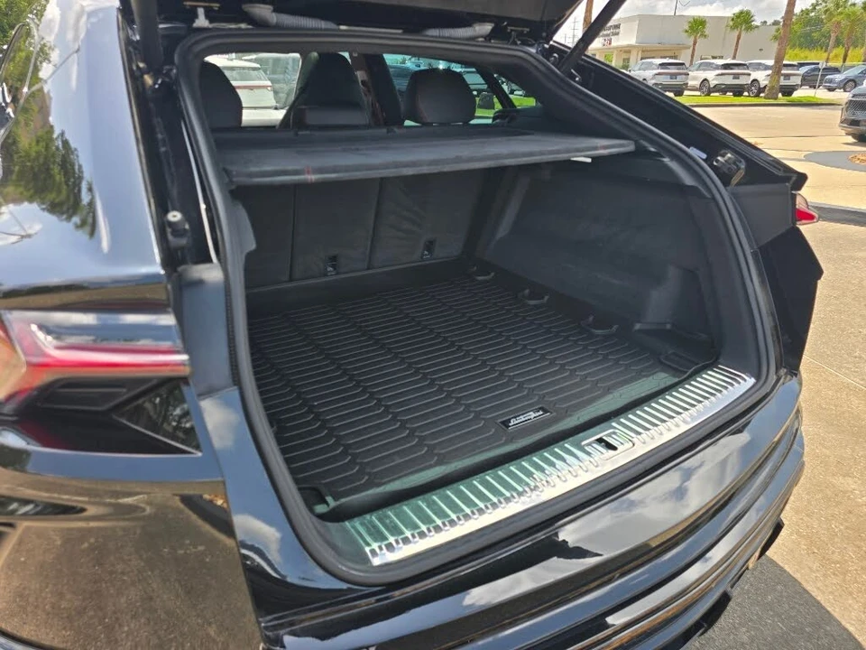 2022 Lamborghini Urus - Image 26 of 27