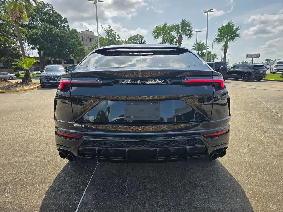 2022 Lamborghini Urus - Image 4 of 27