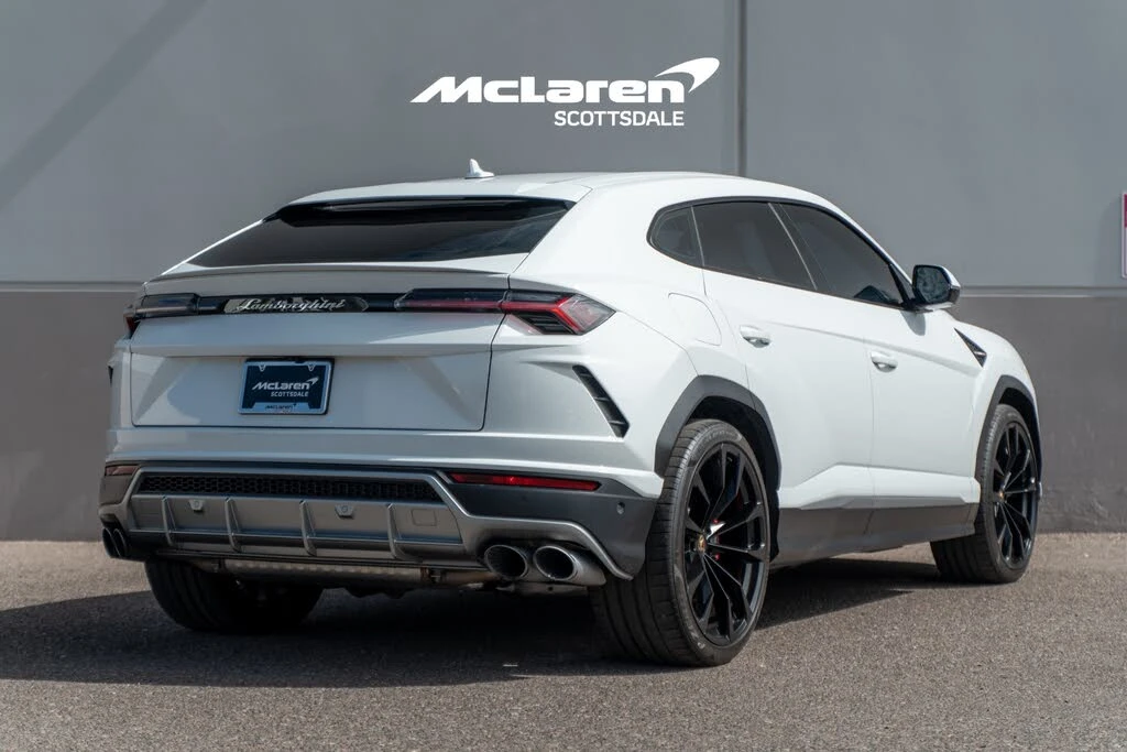 2022 Lamborghini Urus - Image 7 of 31