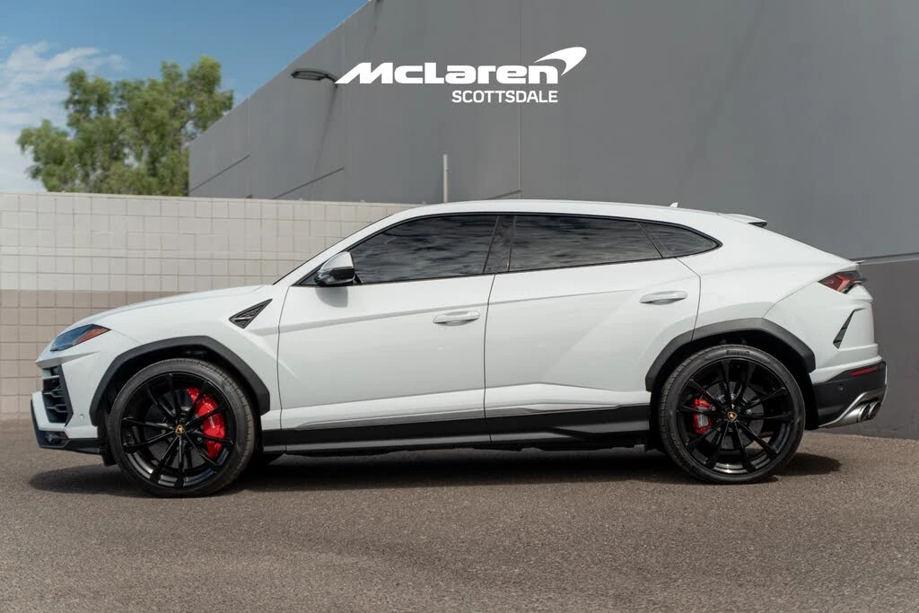 2022 Lamborghini Urus - Image 4 of 31