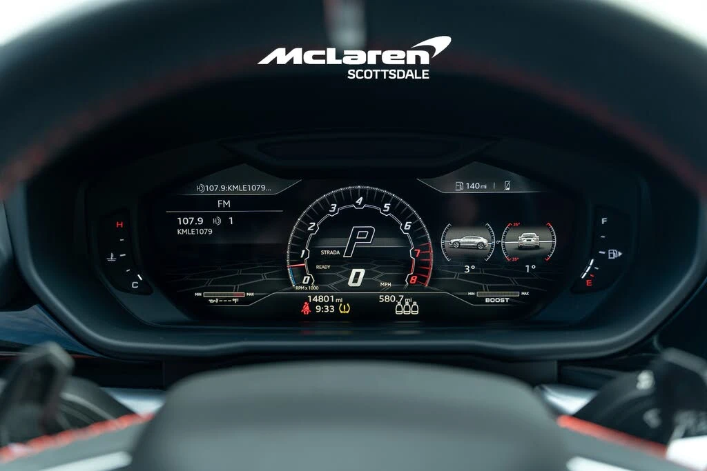 2022 Lamborghini Urus - Image 15 of 31