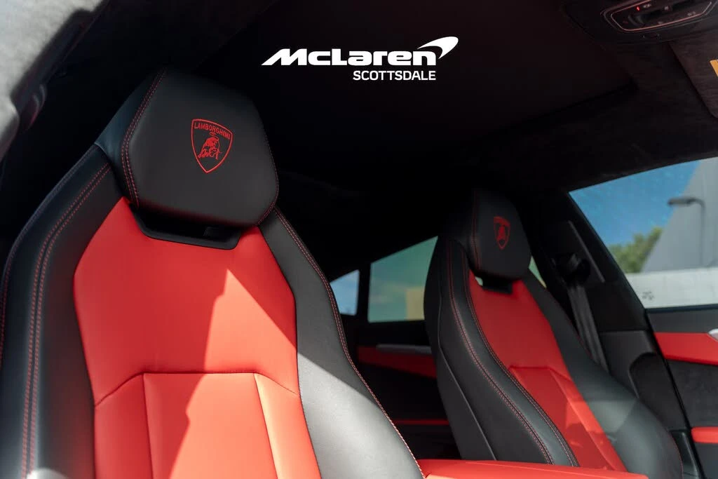2022 Lamborghini Urus - Image 13 of 31