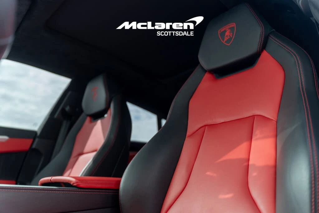 2022 Lamborghini Urus - Image 12 of 31