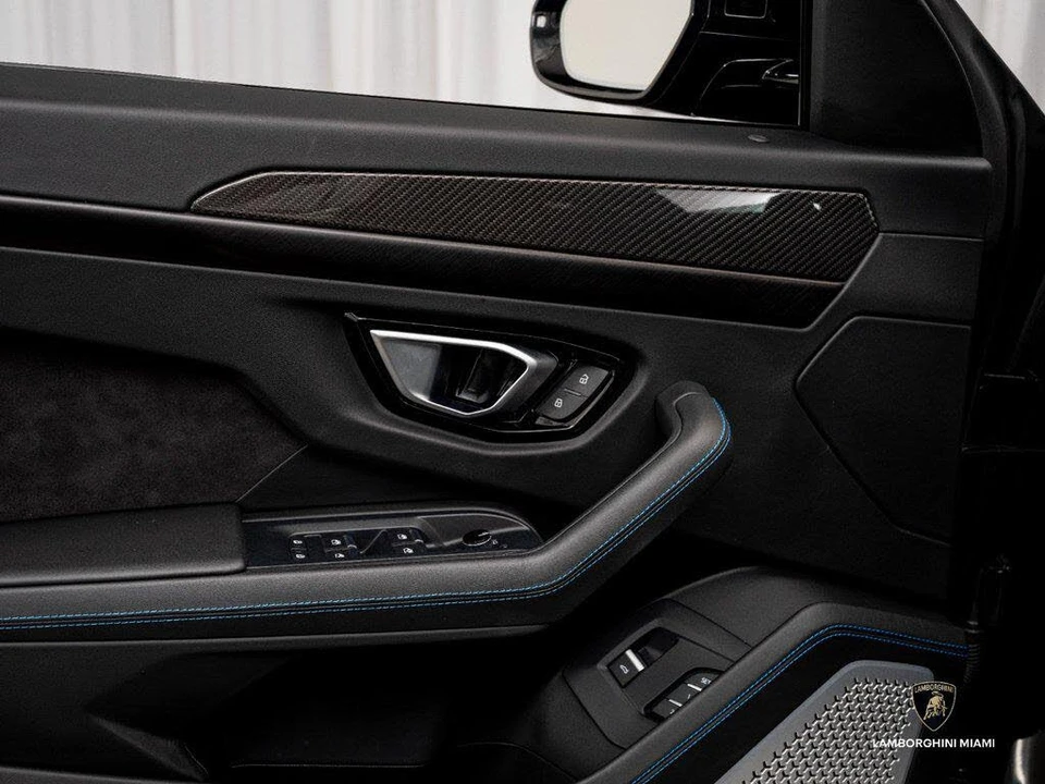 2022 Lamborghini Urus - Image 20 of 31
