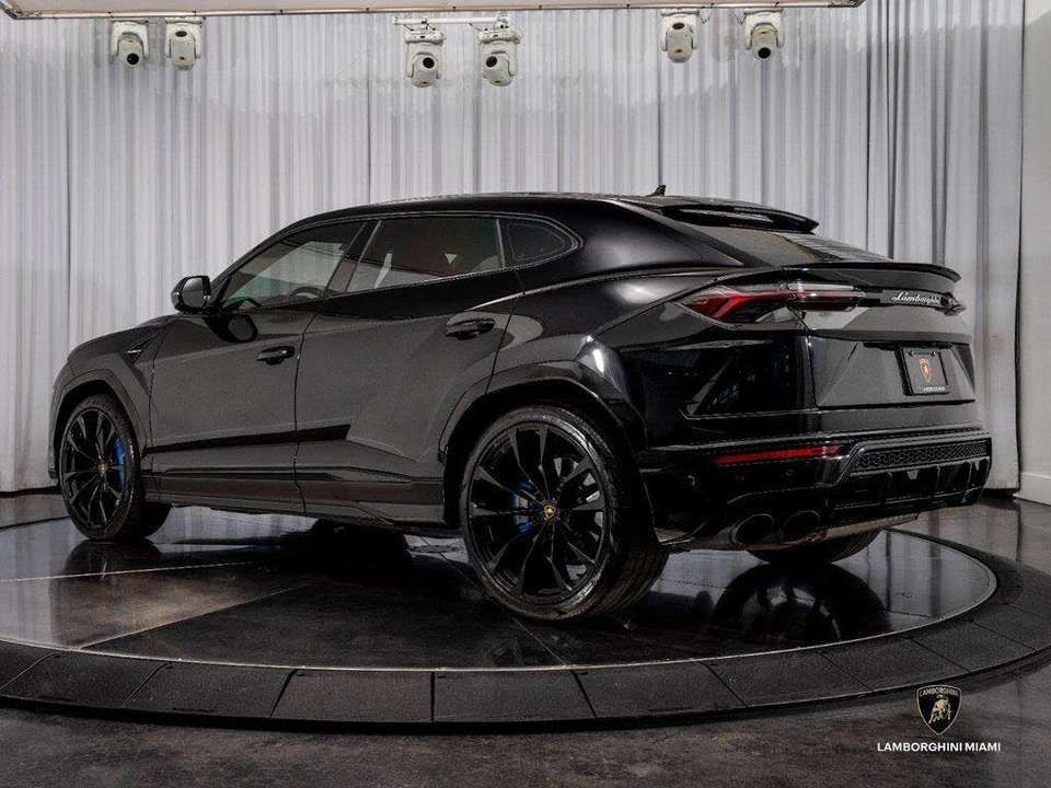2022 Lamborghini Urus - Image 9 of 31