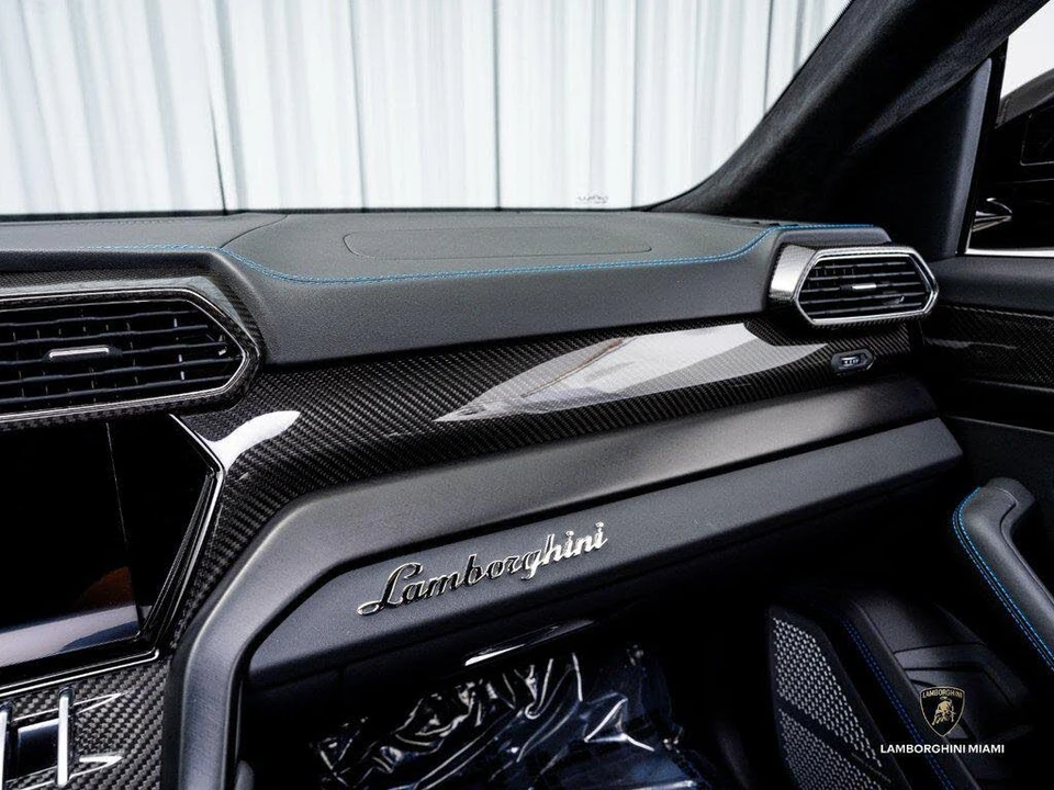 2022 Lamborghini Urus - Image 28 of 31