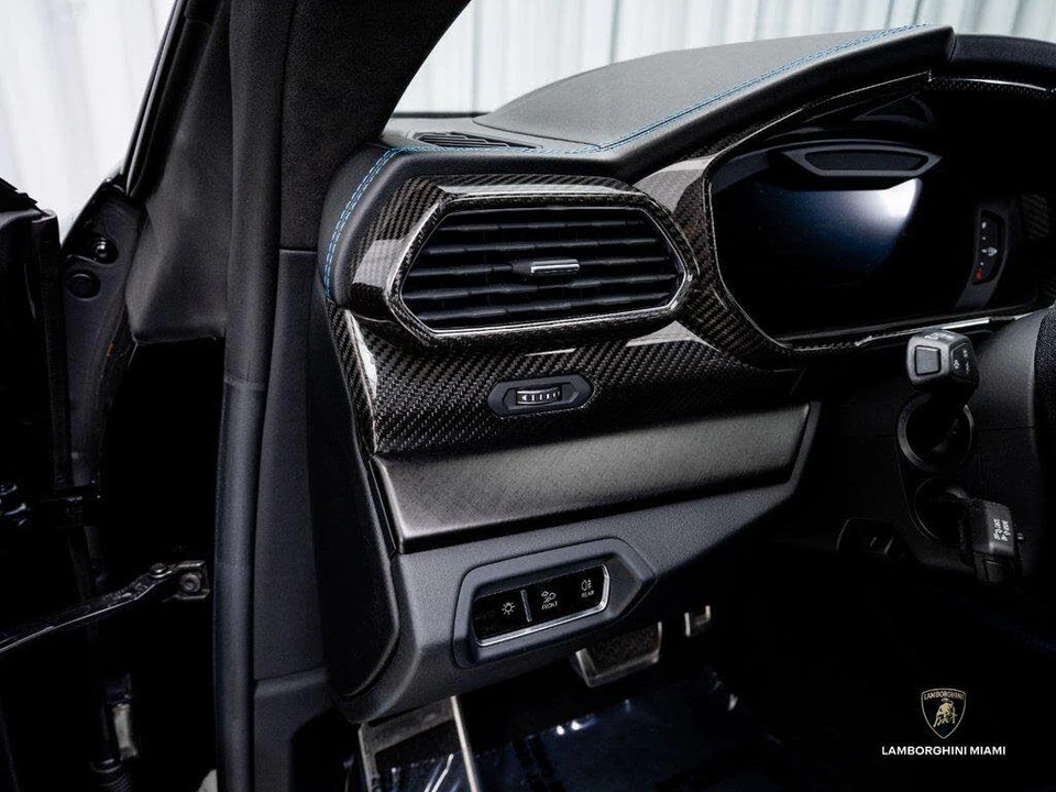 2022 Lamborghini Urus - Image 23 of 31