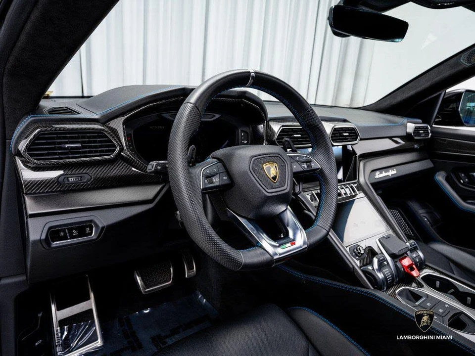 2022 Lamborghini Urus - Image 24 of 31