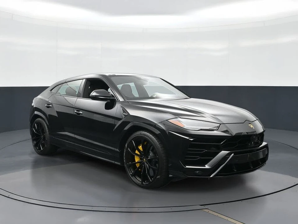 2022 Lamborghini Urus - Image 13 of 24