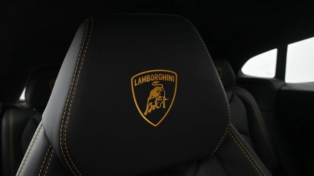 2022 Lamborghini Urus - Image 18 of 24