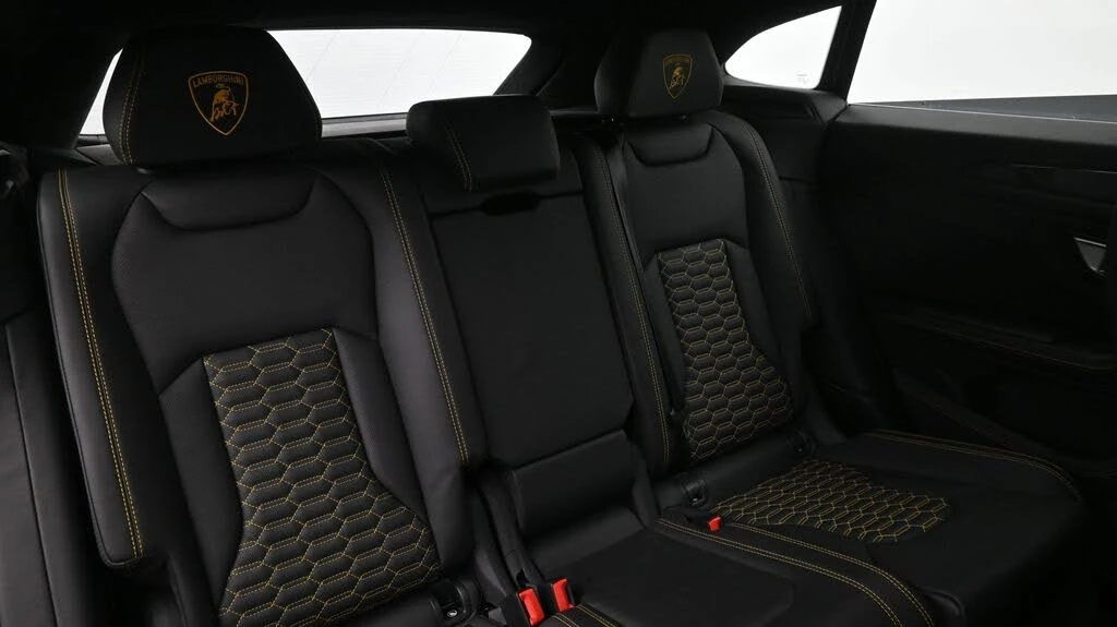 2022 Lamborghini Urus - Image 12 of 24