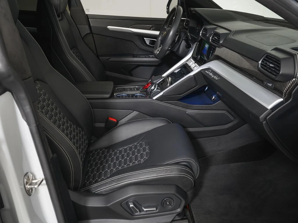 2022 Lamborghini Urus - Image 15 of 31