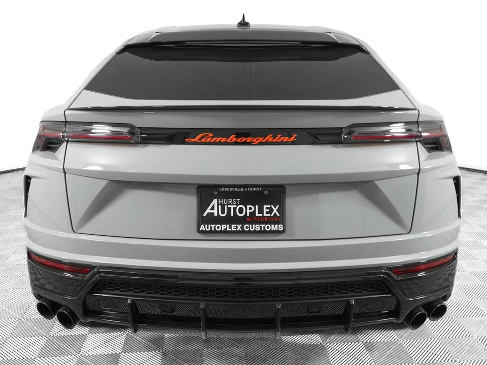 2022 Lamborghini Urus - Image 6 of 31