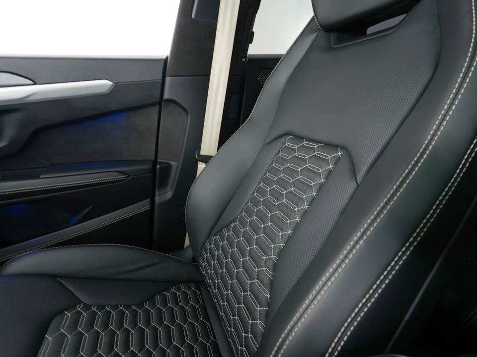 2022 Lamborghini Urus - Image 18 of 31