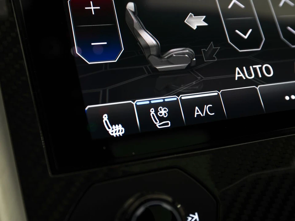 2022 Lamborghini Urus - Image 22 of 31
