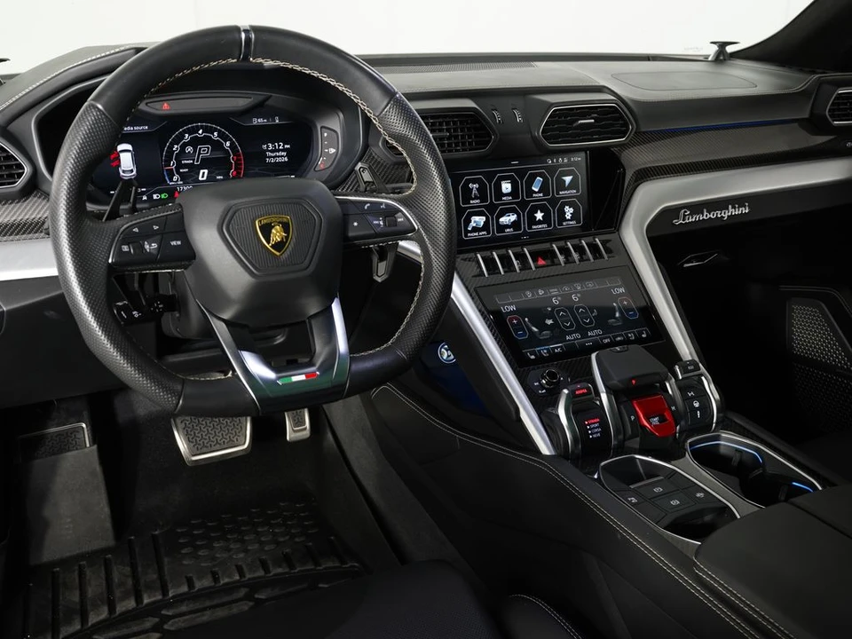 2022 Lamborghini Urus - Image 30 of 31