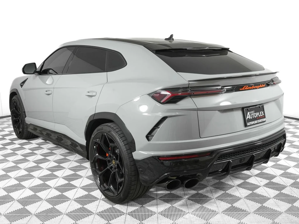 2022 Lamborghini Urus - Image 7 of 31