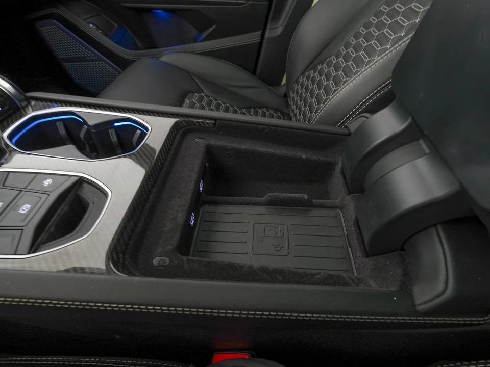 2022 Lamborghini Urus - Image 16 of 31