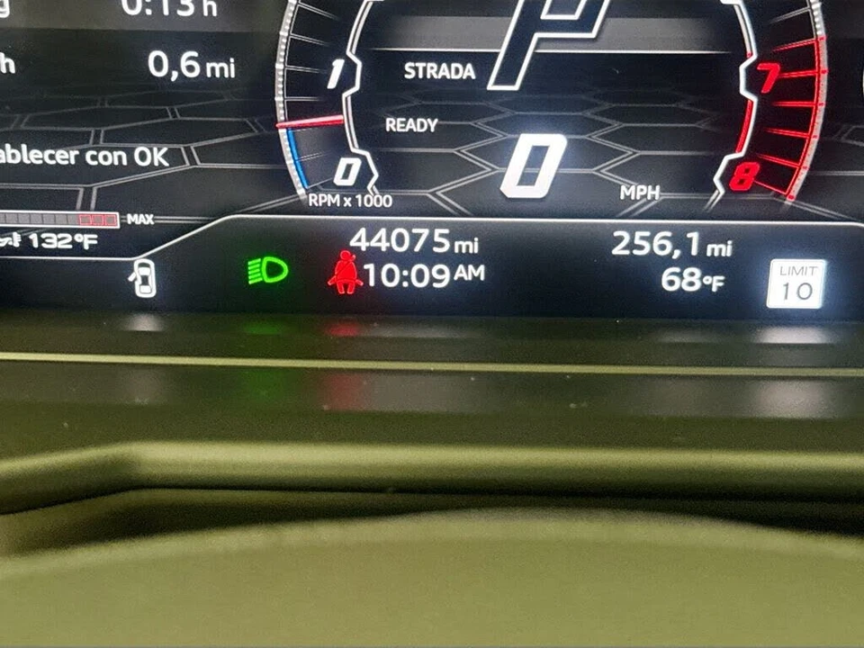 2022 Lamborghini Urus - Image 12 of 31