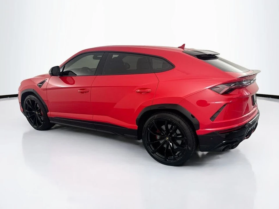 2022 Lamborghini Urus - Image 7 of 31