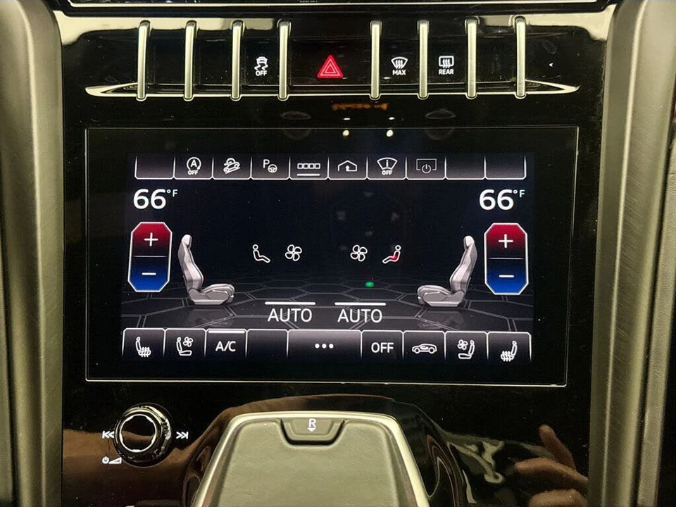 2022 Lamborghini Urus - Image 16 of 31