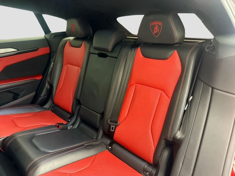 2022 Lamborghini Urus - Image 26 of 31
