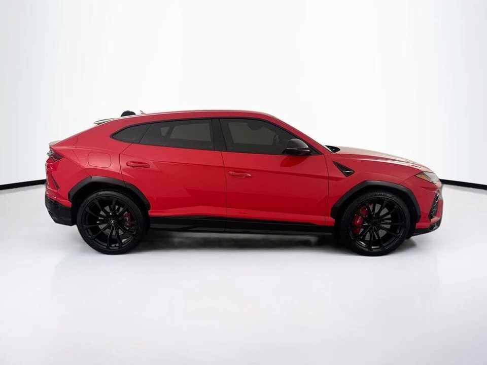 2022 Lamborghini Urus - Image 4 of 31